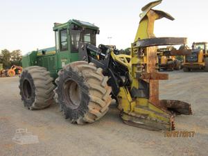 
                    2011 DEERE 843K
                