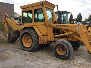 
                    1971 DEERE 500C
                