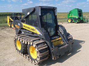 
                    2008 NEW HOLLAND L175
                