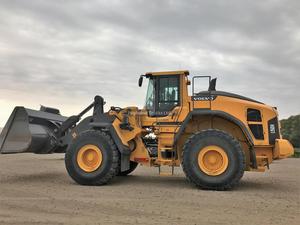 
                    2015 VOLVO L150H
                