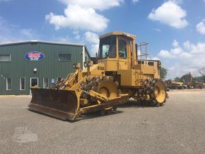 
                    1986 CAT 815B
                