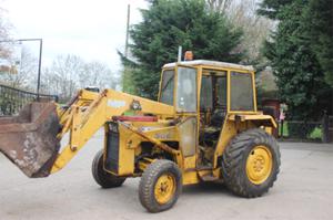 
                    1990 MASSEY-FERGUSON 30E
                