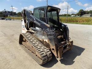 
                    BOBCAT T300
                