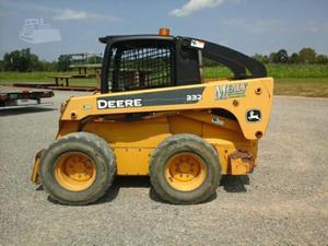 
                    2006 DEERE 332
                