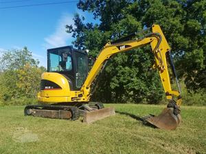 
                    2007 CAT 303.5C CR
                