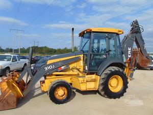 
                    2011 DEERE 310J
                