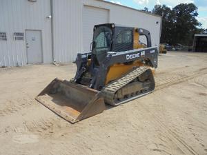 
                    DEERE 333E
                