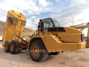 CATERPILLAR  735 2004