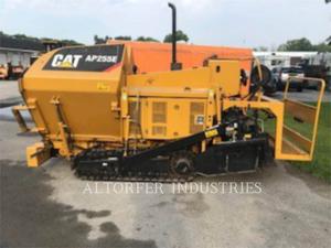 Caterpillar AP-255E, Construction