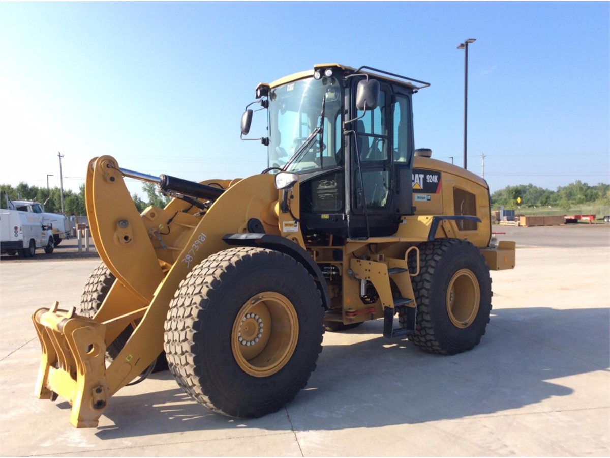 2014 CAT 924K sale in Michigan #864357