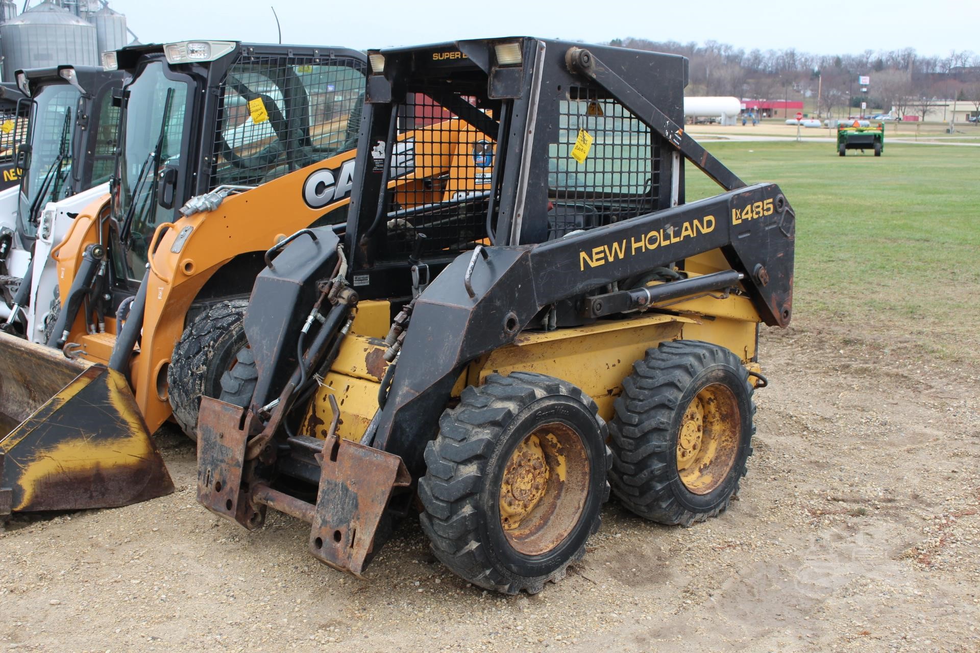 LX485 NEW.HOLLAND Heavy sale in Wisconsin