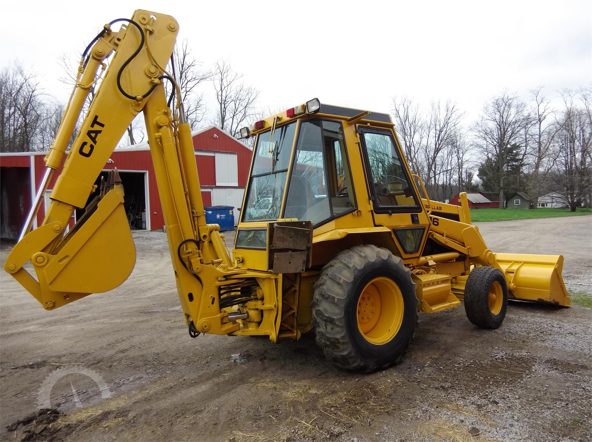 Lot # 2926 - 1987 CAT 416 Heavy equipment sale #881192