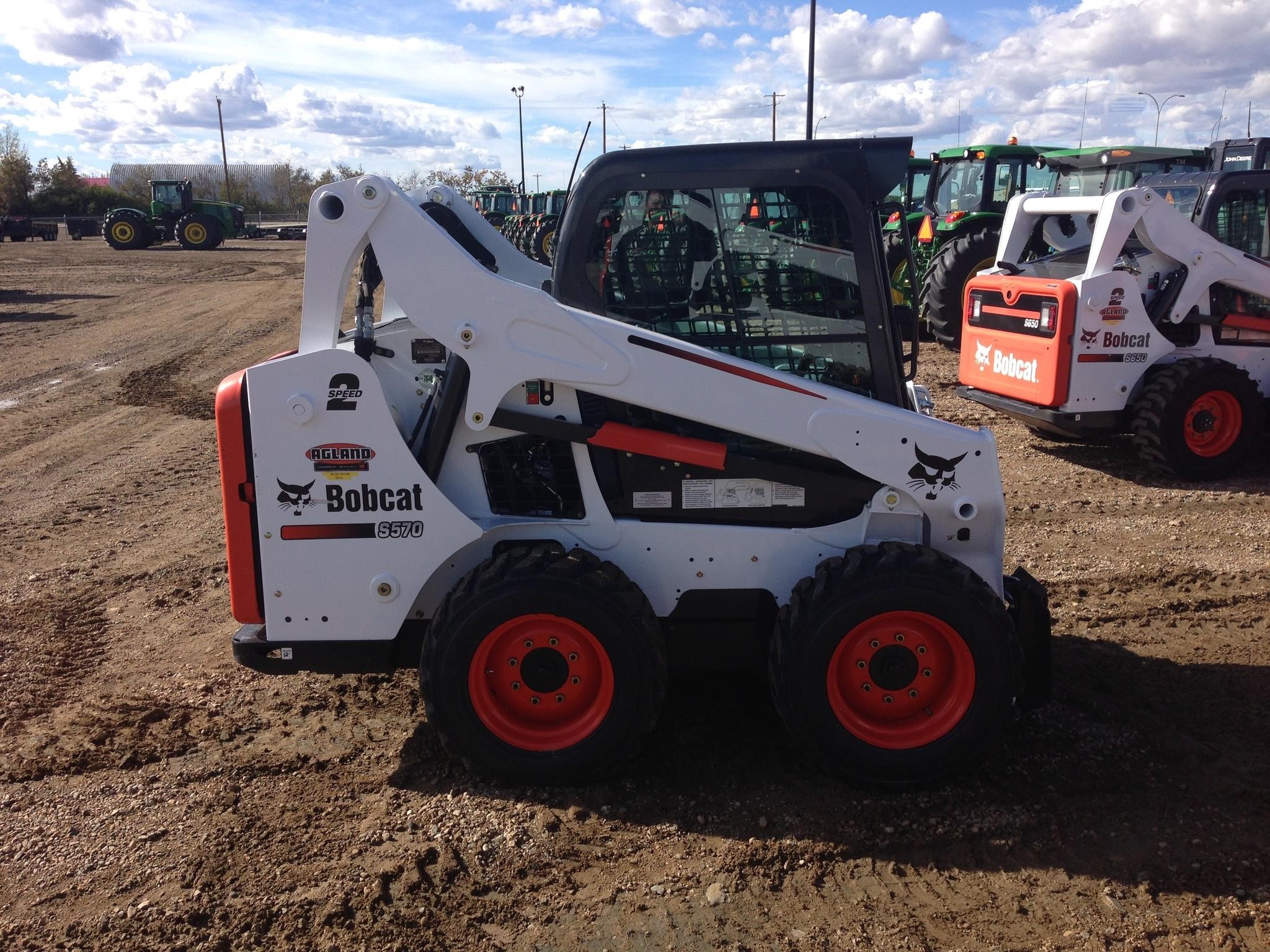 2015 BOBCAT S570 sale in Canada #945022