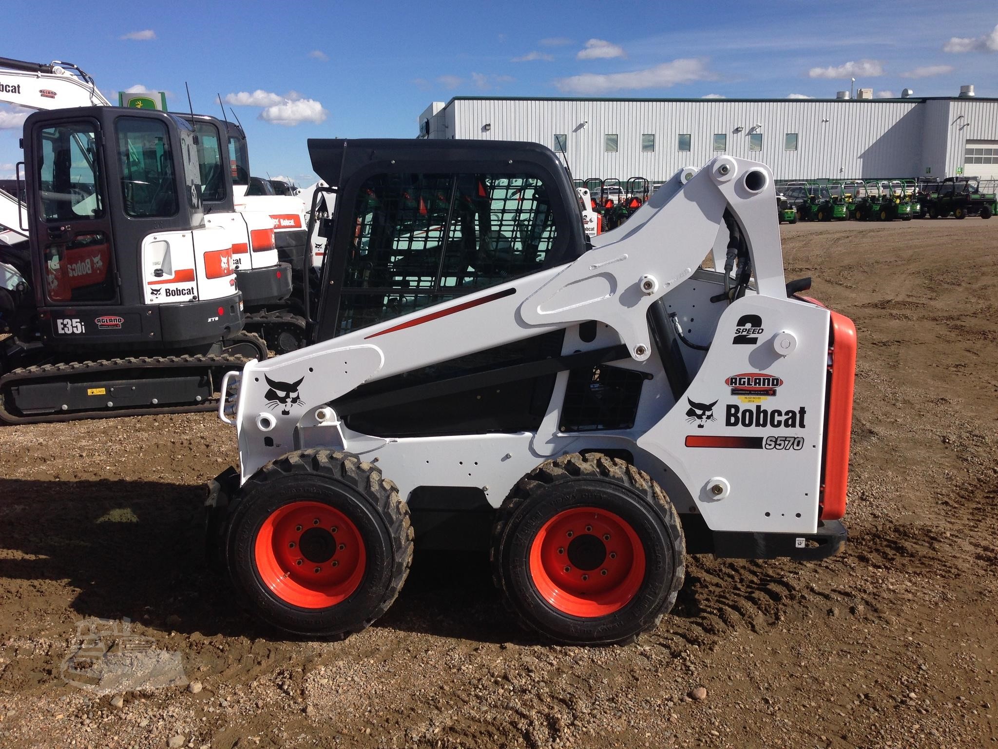 2015 BOBCAT S570 sale in Canada #945022