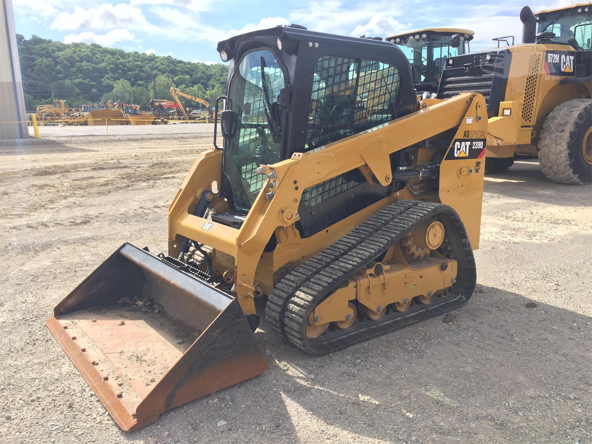 239D CATERPILLAR Heavy sale in Missouri