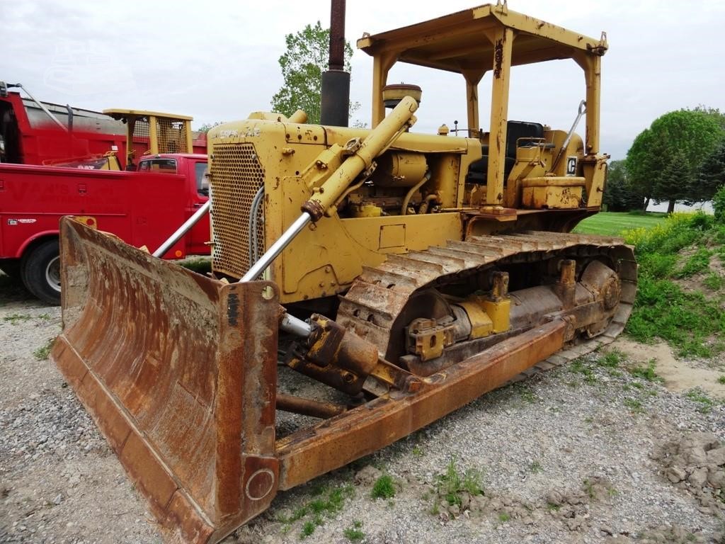 D6C CATERPILLAR Heavy sale in Michigan