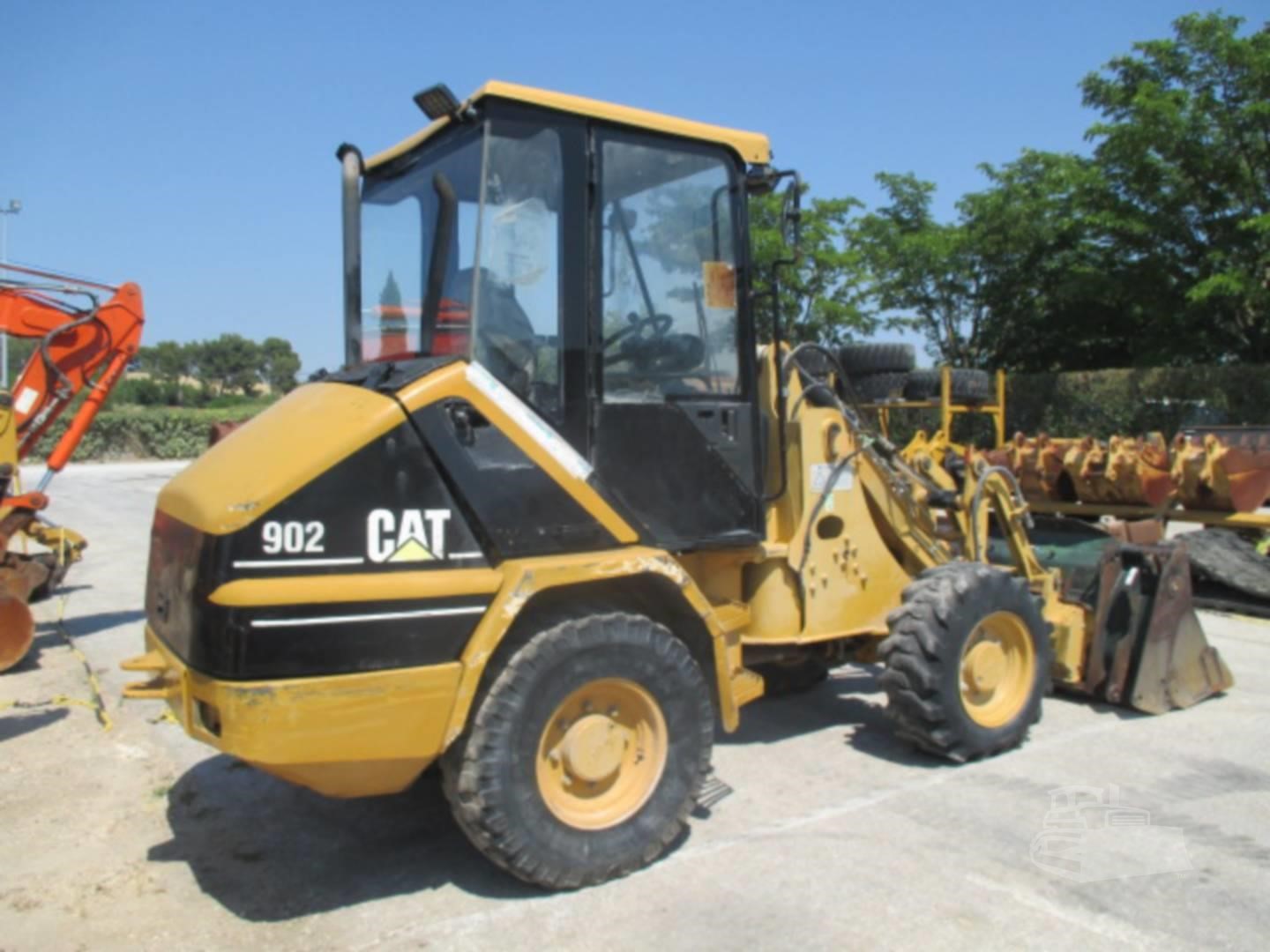 902 CATERPILLAR Heavy sale in France