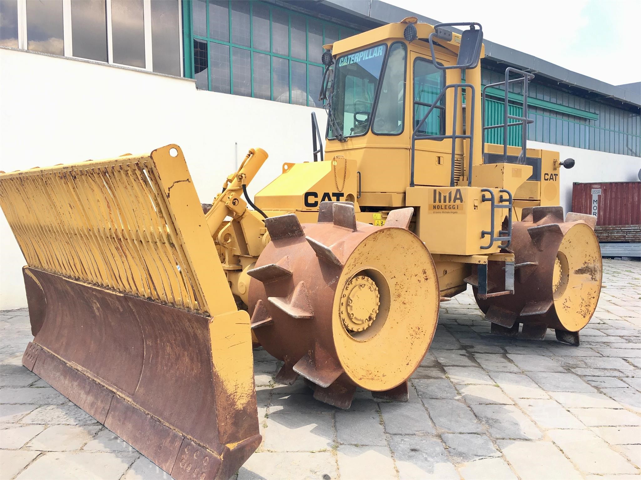 816B CATERPILLAR Heavy Sale In Italy